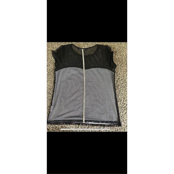 BEBE animal, print top with mesh-backing, unique top Lg, sexy runs small see pic - Picture 11 of 12